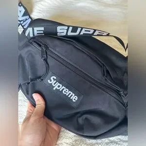 【新品】 Supreme 18FW Waist Bag Black Supreme Waist Bag (FW18) Black - StockX News